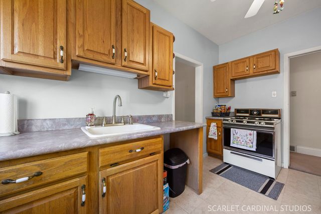 50 E Oak Street, Villa Park, IL 60181