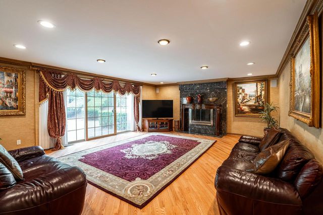 229 Indian Creek COURT, Fox Point, WI 53217