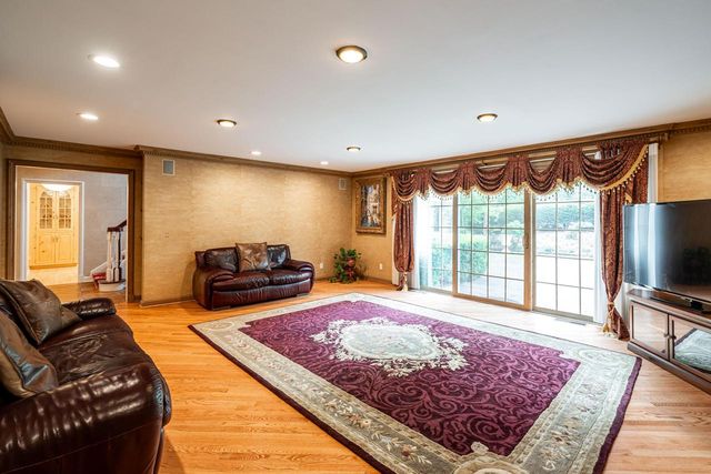 229 Indian Creek COURT, Fox Point, WI 53217