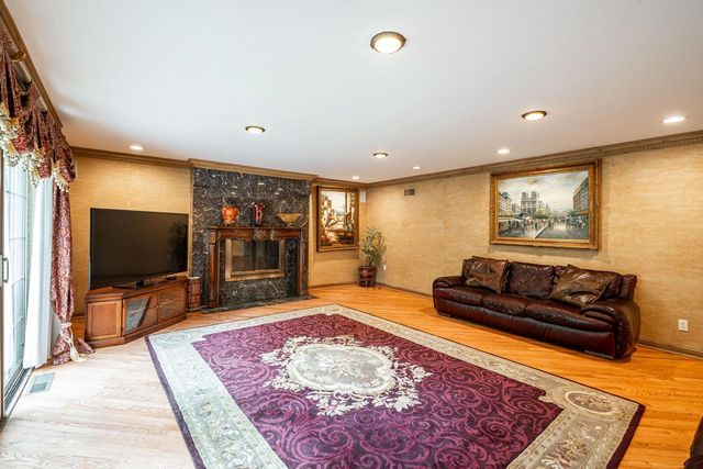229 Indian Creek COURT, Fox Point, WI 53217