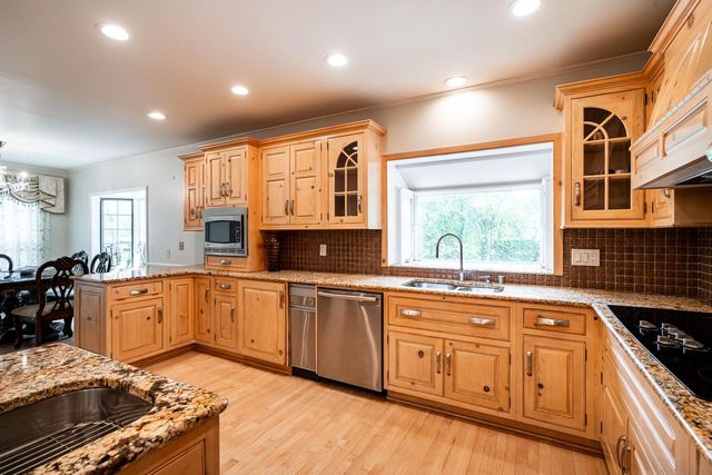 229 Indian Creek COURT, Fox Point, WI 53217