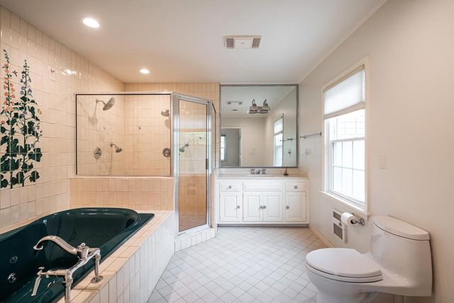 229 Indian Creek COURT, Fox Point, WI 53217