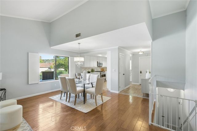 20066 Avenue Of The Oaks, Newhall, CA 91321