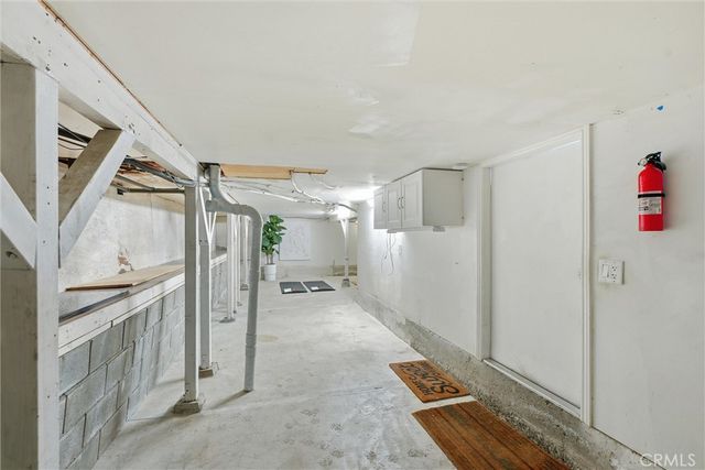 20066 Avenue Of The Oaks, Newhall, CA 91321