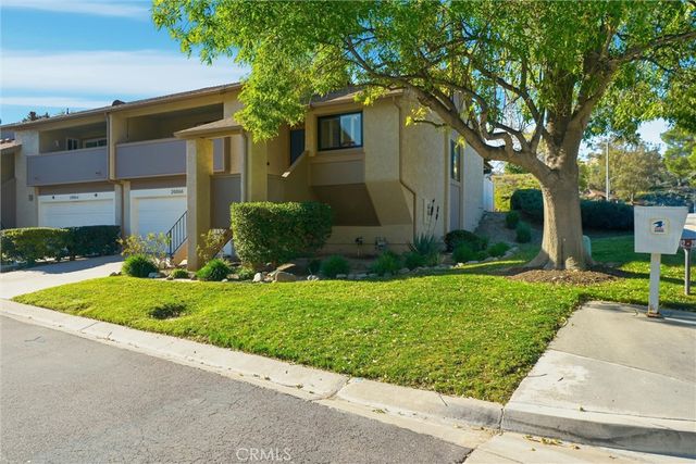 20066 Avenue Of The Oaks, Newhall, CA 91321