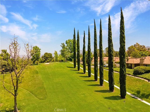 20066 Avenue Of The Oaks, Newhall, CA 91321