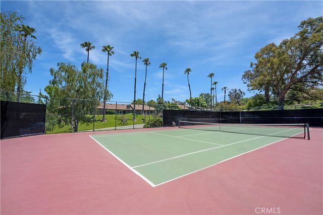 20066 Avenue Of The Oaks, Newhall, CA 91321