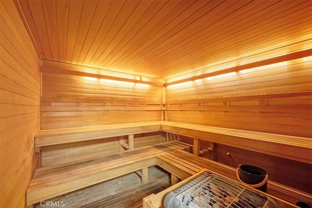 20066 Avenue Of The Oaks, Newhall, CA 91321