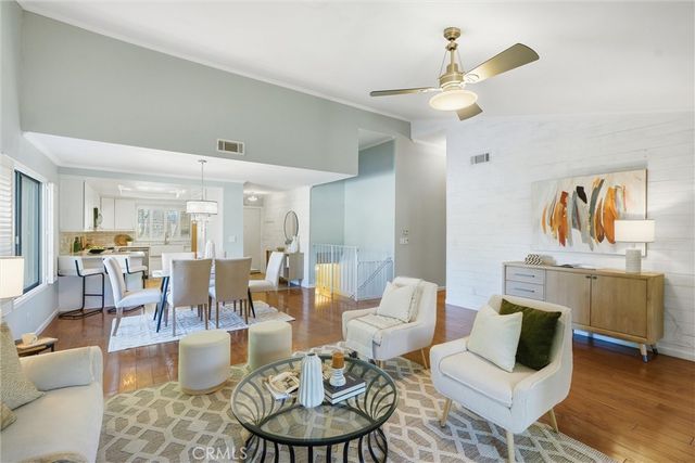 20066 Avenue Of The Oaks, Newhall, CA 91321