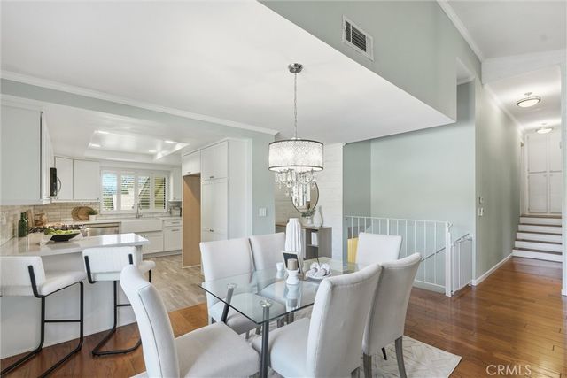 20066 Avenue Of The Oaks, Newhall, CA 91321