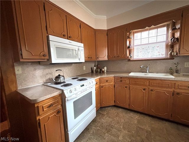 603 S Main Street, Columbiana, OH 44408