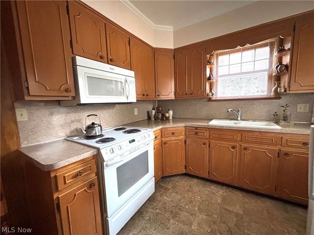 603 S Main Street, Columbiana, OH 44408