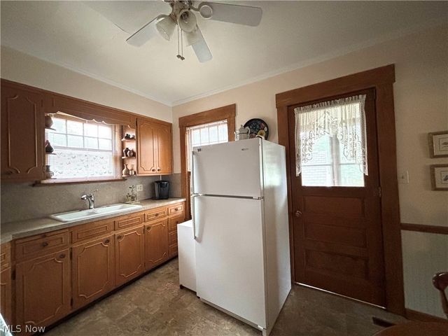 603 S Main Street, Columbiana, OH 44408