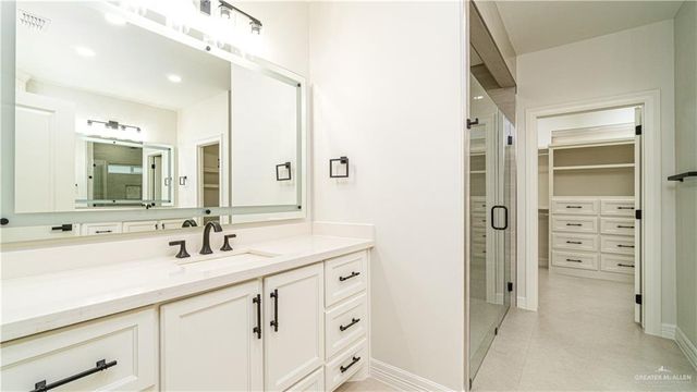 8022 N 49th Lane, Mcallen, TX 78504