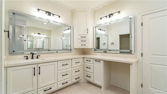 8022 N 49th Lane, Mcallen, TX 78504