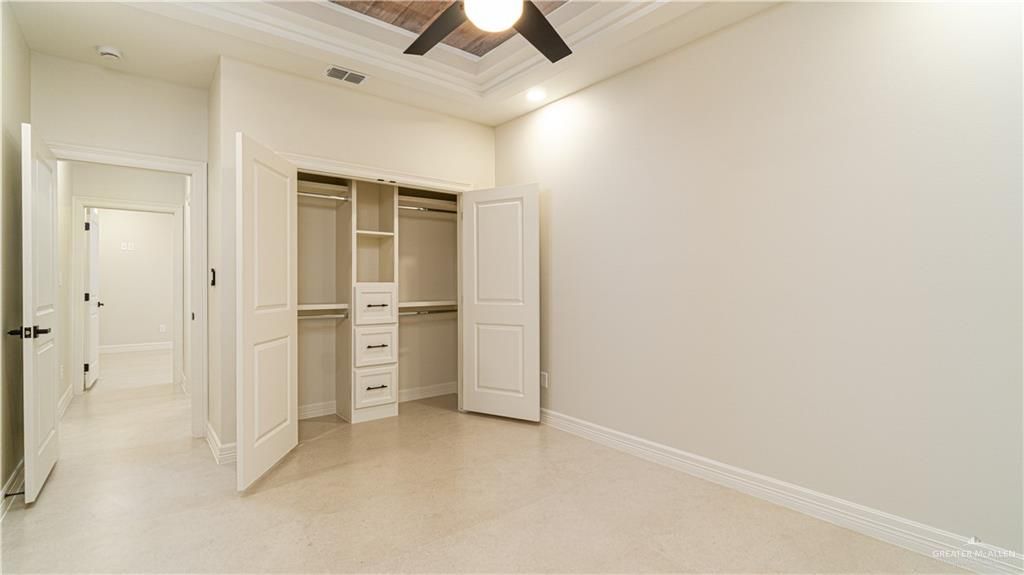 Image 17 of property listing at 8022 N 49th Lane, Mcallen, TX 78504