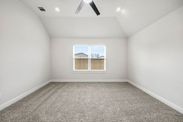 102 Maverick Trail, Valley View, TX 76272