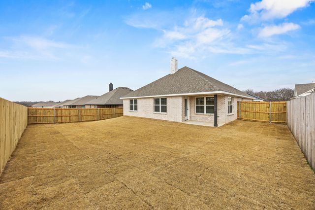 102 Maverick Trail, Valley View, TX 76272