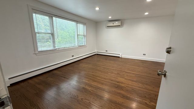 2232 N River Road 3, River Grove, IL 60171