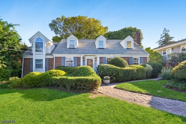 85 Chelsea Rd, Clifton City, NJ 07012