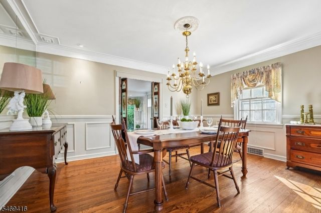 85 Chelsea Rd, Clifton City, NJ 07012
