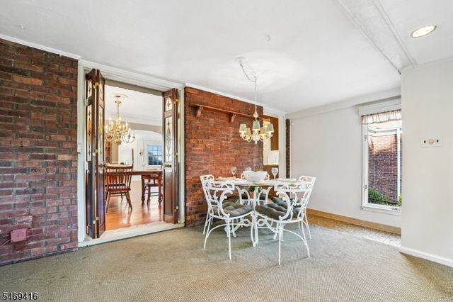 85 Chelsea Rd, Clifton City, NJ 07012