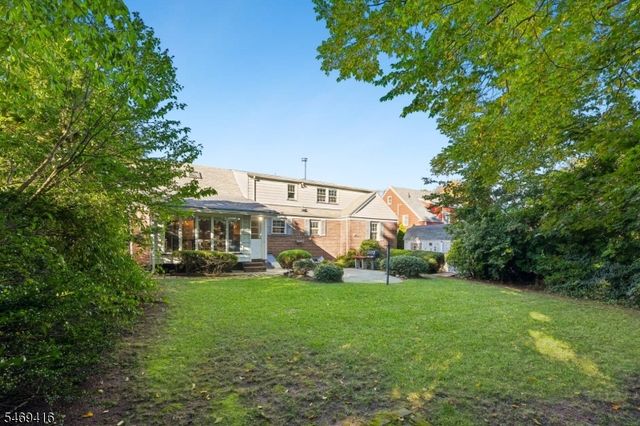 85 Chelsea Rd, Clifton City, NJ 07012