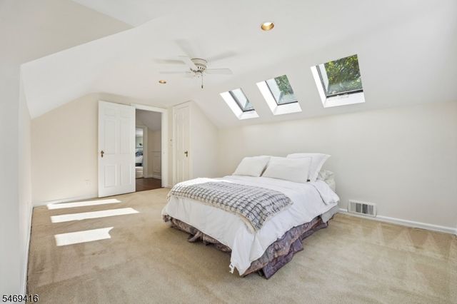 85 Chelsea Rd, Clifton City, NJ 07012