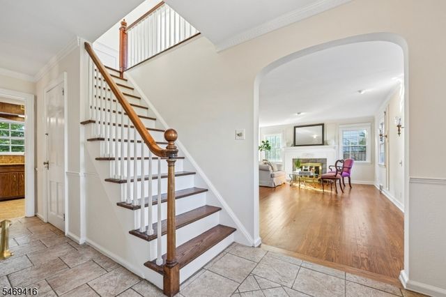 85 Chelsea Rd, Clifton City, NJ 07012