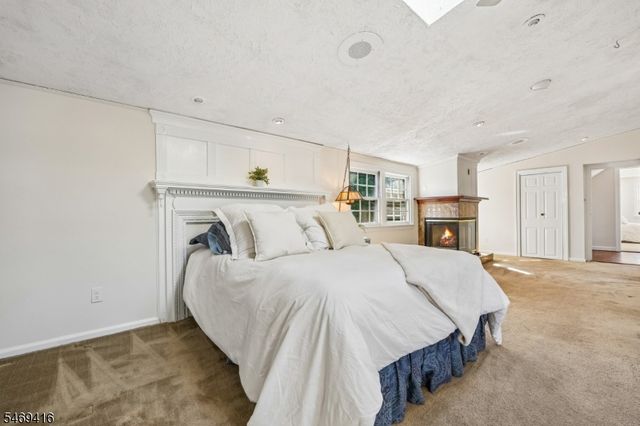85 Chelsea Rd, Clifton City, NJ 07012