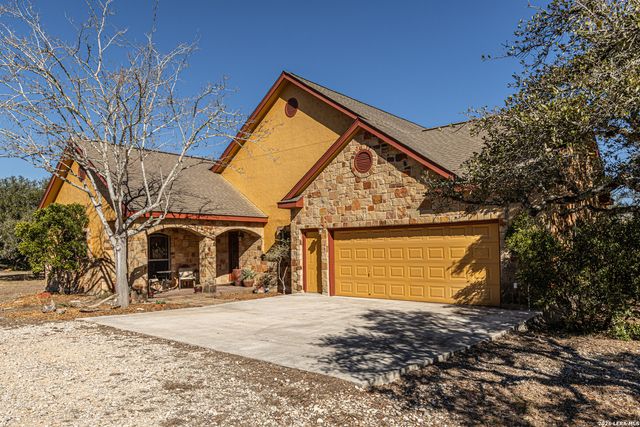 1050 Rodalyn, Boerne, TX 78006