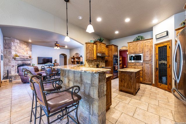 1050 Rodalyn, Boerne, TX 78006