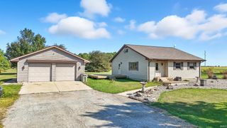 745 E 400 S Road, Columbia City, IN 46725