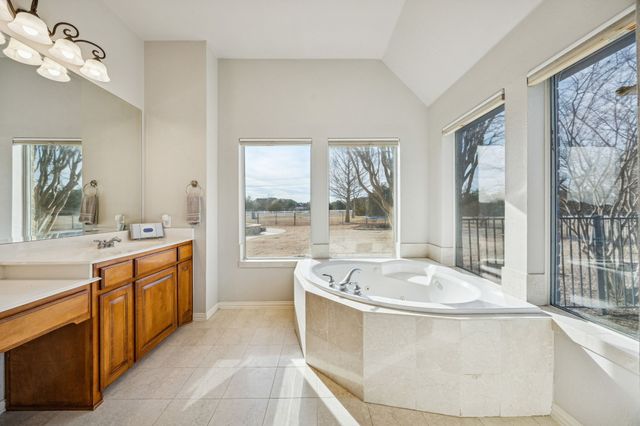 190 Bee Caves Road, Lucas, TX 75002