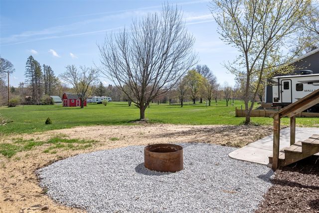 12349 Crockery Creek Drive, Ravenna, MI 49451