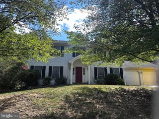 4443 DUNMORE DR, Harrisburg, PA 17112