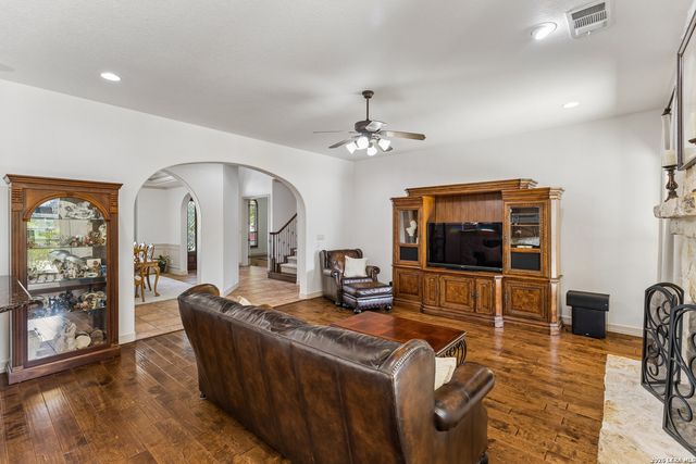 911 Fawnway, San Antonio, TX 78260