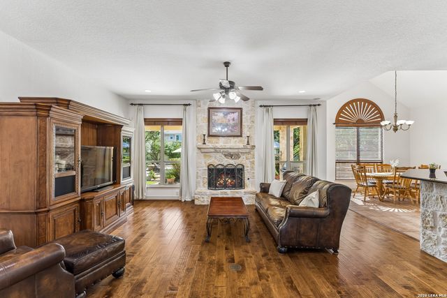 911 Fawnway, San Antonio, TX 78260