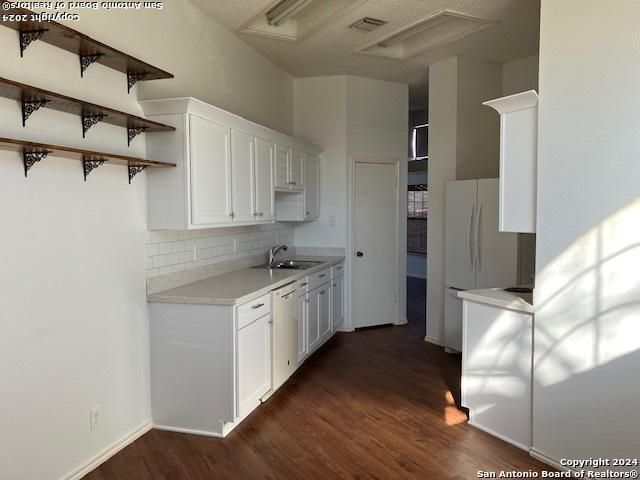 9947 Echo Plain Dr, San Antonio, TX 78245