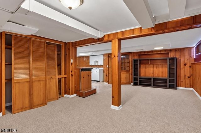158 Barnsdale Rd, Clifton City, NJ 07013