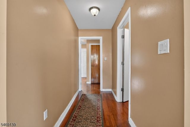 158 Barnsdale Rd, Clifton City, NJ 07013