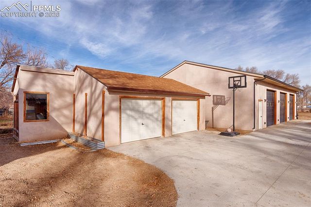 1220 Holly Street, Pueblo, CO 81006