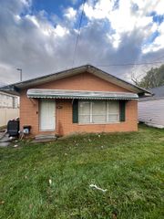 2915 Berkley Street, Flint, MI 48504