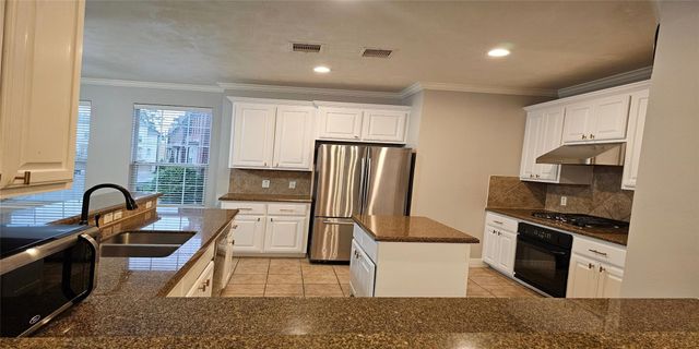 1719 Stacy Crest, Houston, TX 77008