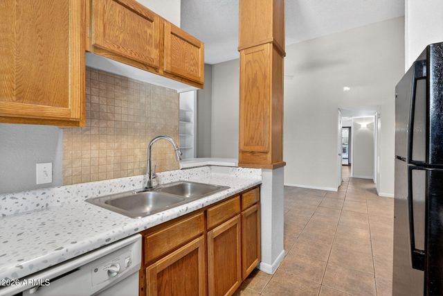 747 S EXTENSION Road 208, Mesa, AZ 85210