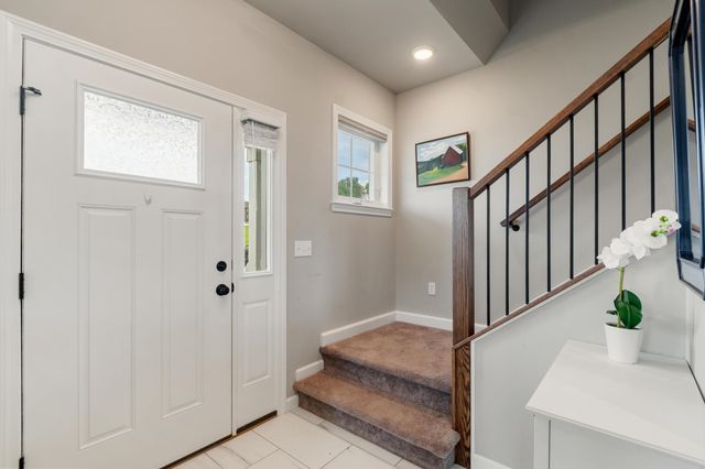 287 Horseshoe Circle, Milton, VT 05468