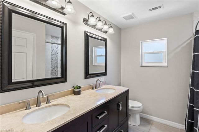 516 SE 20th PL, Cape Coral, FL 33990