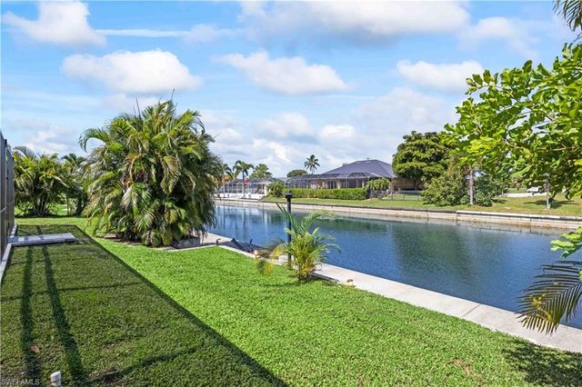 516 SE 20th PL, Cape Coral, FL 33990