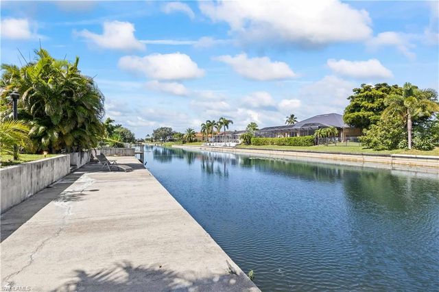 516 SE 20th PL, Cape Coral, FL 33990