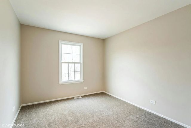 121 Richmond Drive, Bolingbrook, IL 60440